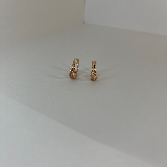 Gold Heart White Stone Hoop Earrings Modern Minimalist Small Hoop 0.5inch Office - Picture 8 of 8